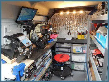 Safe Key Shop West Warwick, RI 401-262-0972 - 2-mobile-locksmith